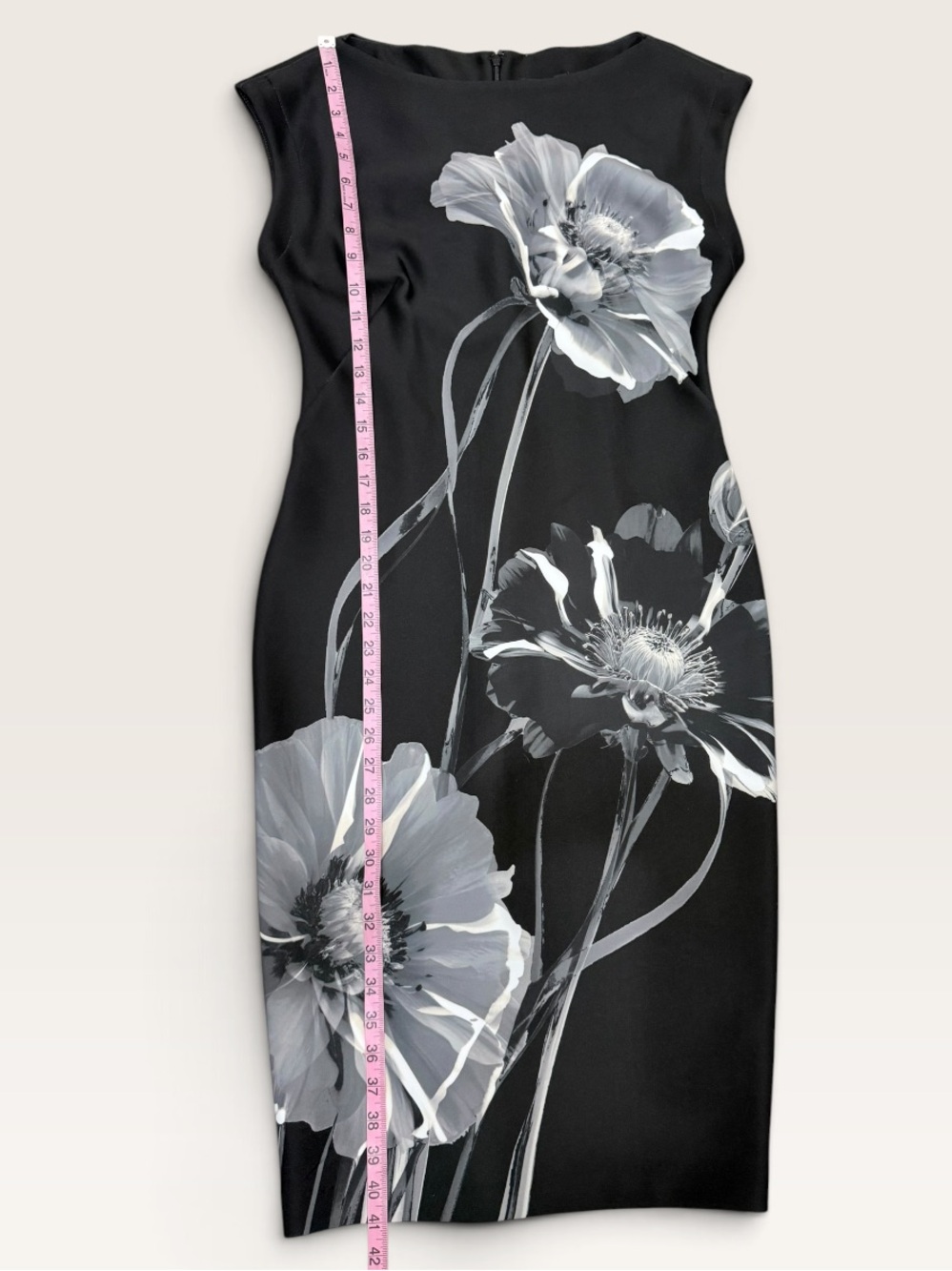 Donna Karan New York SZ 4 Black/Gray Floral Boat Neck Sheath Dress NWT $149 - Picture 11 of 16